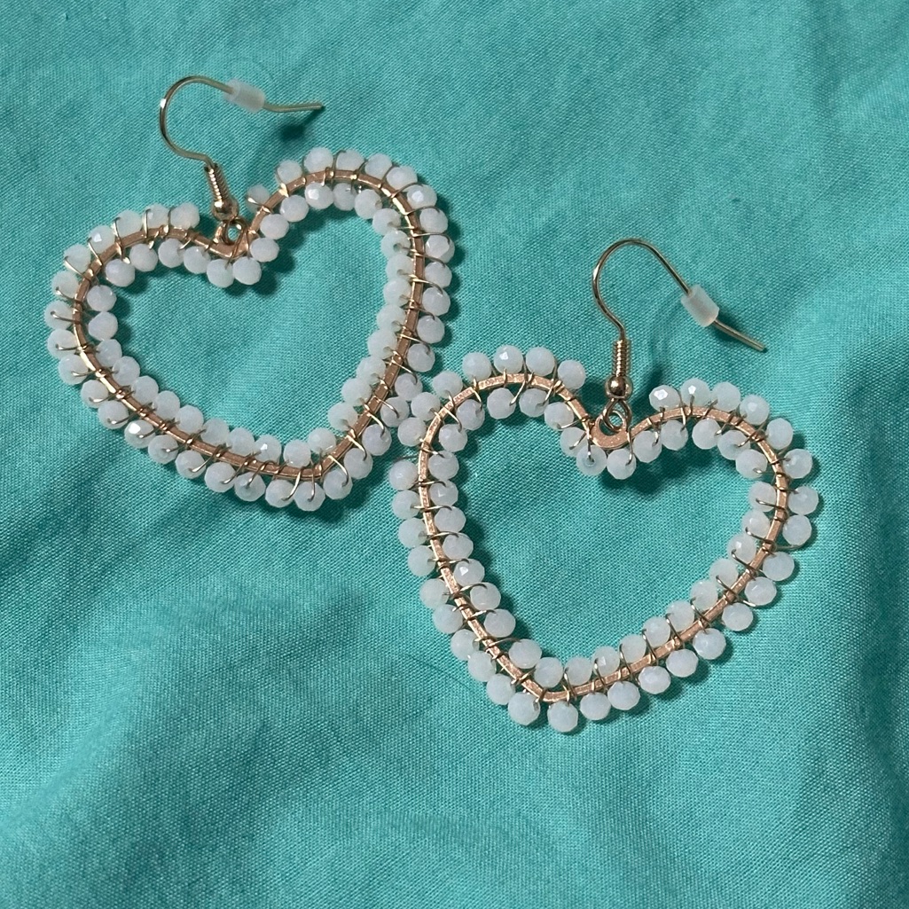 Noir Jewelry Elegant Gold And White Dangle Heart Earrings 25$